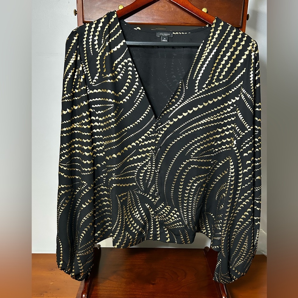 Ann Taylor Women’s XL Black & Gold Blouse, Long Sleeve, Women’s Top, Buttons